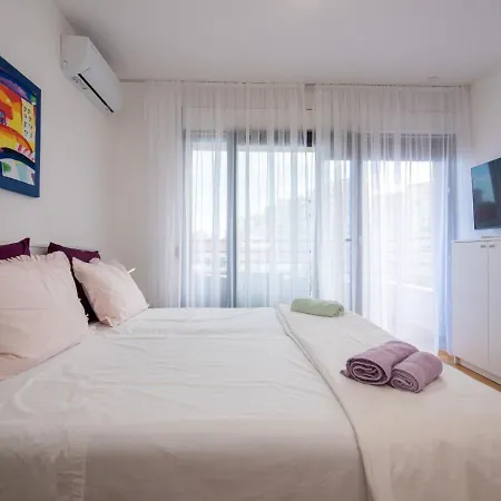 Apartment S'akvarel 6 - New & Modern *